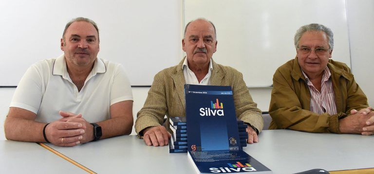 Presentación de la séptima edición de la revista Silva en la Facultad de Ciencias del Trabajo.