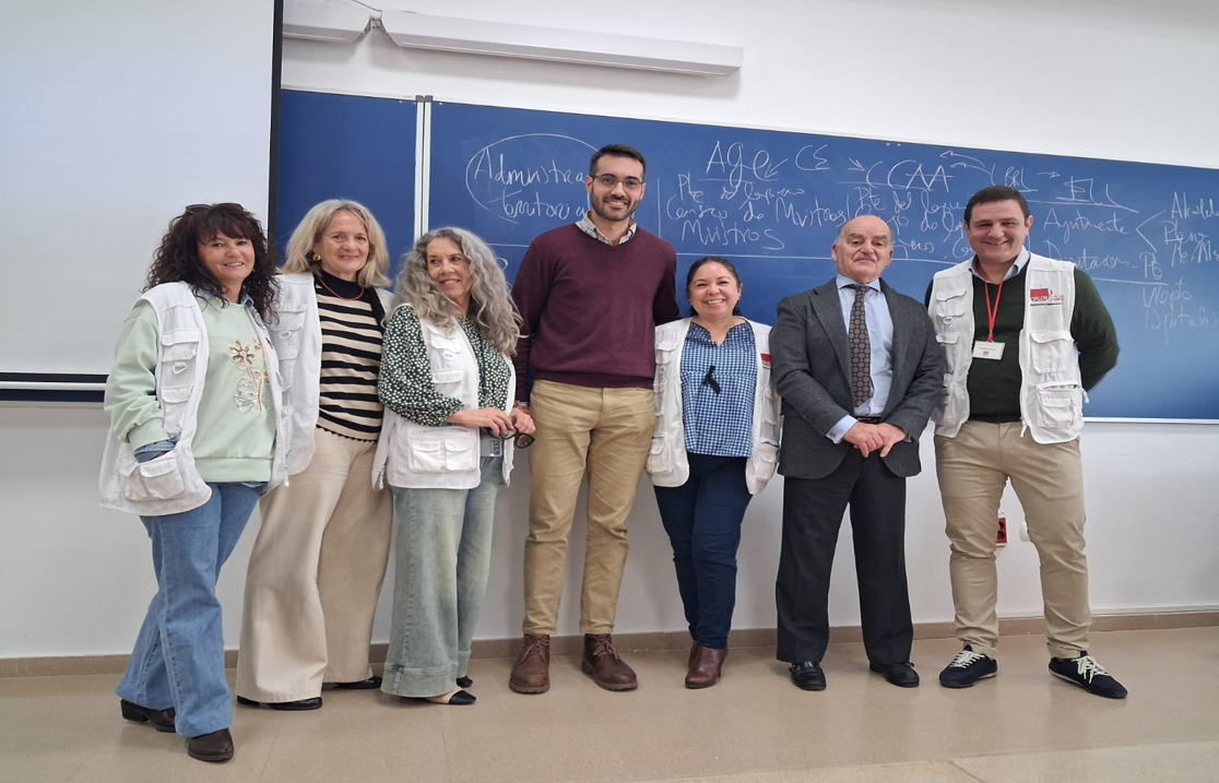 La asociación “Calor en la Noche” visita la Facultad de Ciencias del Trabajo, en su Sede de Jerez