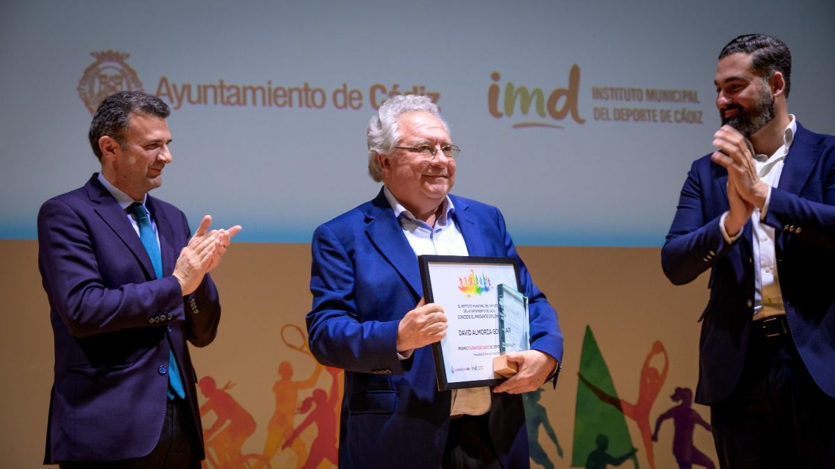 Entrega del Premio Ciudad de Cádiz de Deportes 2025 al profesor D. David Almorza Gomar
