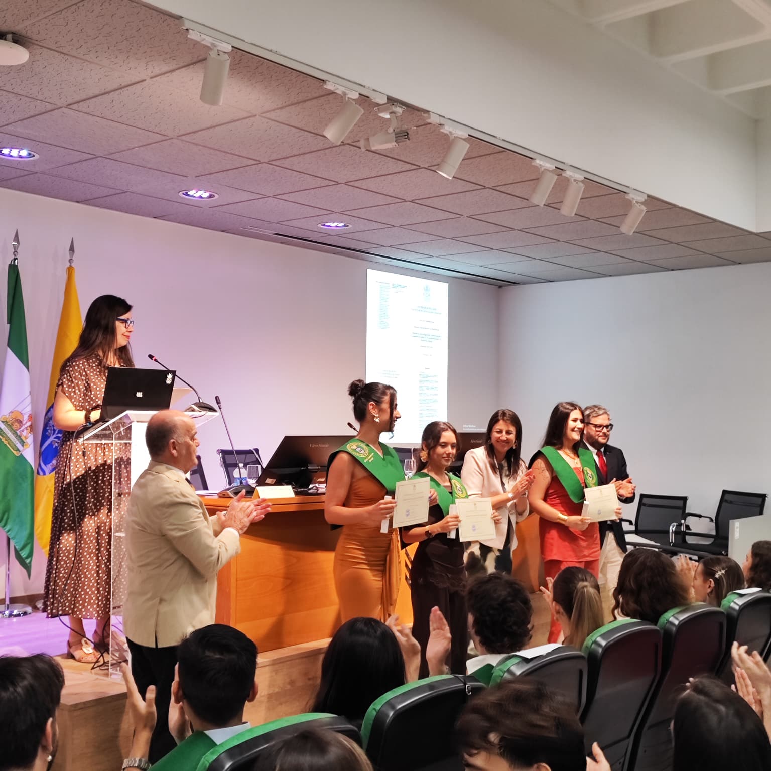 Celebración del Acto de Clausura y Graduación del Alumnado del Máster en Mediación. Promoción 2025-26